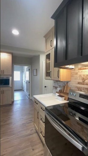 GORGEOUS, cozy modular home with luxury bathroom suite | Cavco Home Tours #hometour #modularhomes