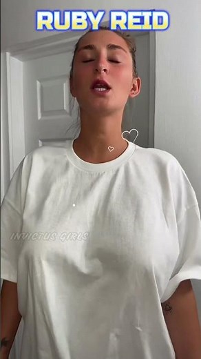 ¿Conoces a Ruby Reid? Curvas perfectas y una sonrisa que derrite corazones. #instagram #model #short