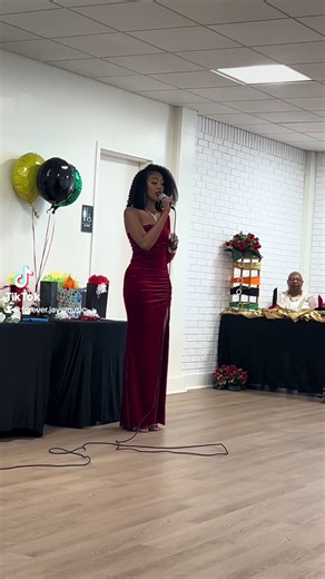 Such a memorable social networking event that I was honored to sing at as a guest performer!🎤🩷 #performer #singer #music