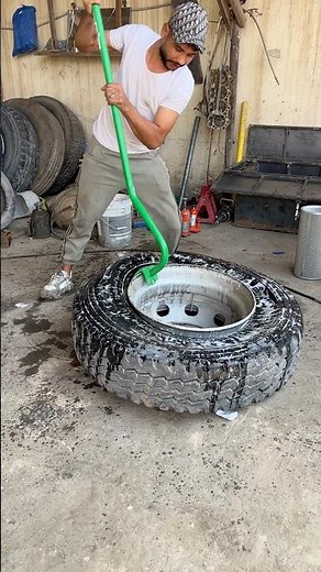 Heavy Truck Tubeless Tire Removal with a New Tool | Easy Manual Rim Removal