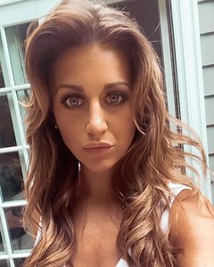 Emma Watters on Instagram: "MY WEBSITE OFFICIALLY LAUNCHED! Take a look - it’s at the link in my bio. It’s an inside look into my life. You’ll find all sorts of tutorials (hair, makeup, skincare) and all my favorite products. I continue my workouts with all new ones but also add my health hacks and fitness tips. You’ll have the opportunity to ask myself and my husband questions and we’ll respond over video. I share my travels, parties I go to, and people I meet. Cooking, recipes and so much more