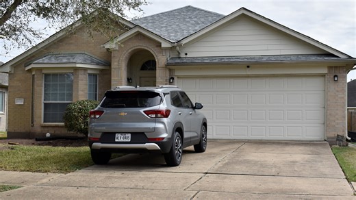 Boost Curb Appeal With A Driveway Makeover That's Simple And Affordable - House Digest
