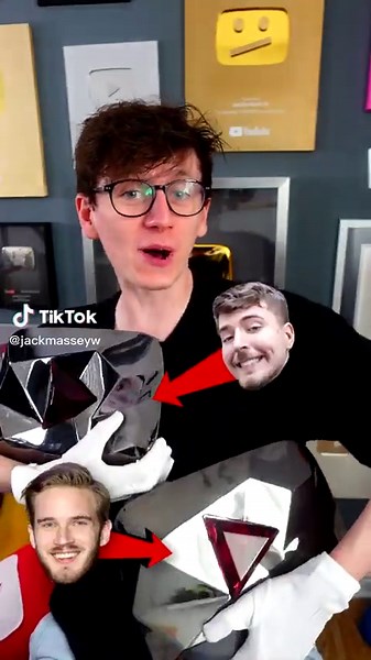 Comparison of MrBeast & PewDiePie's 100 Million Play Buttons