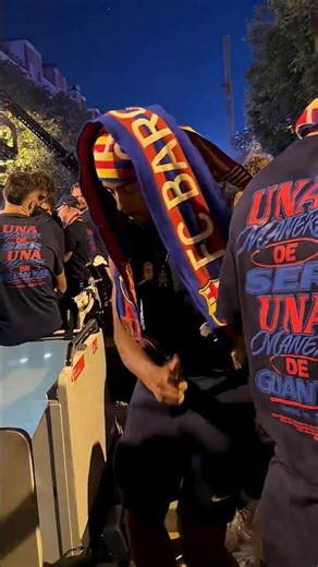 Kounde got moves 🕺 #shorts #fcbarcelona #kounde