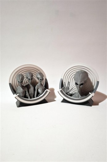 Aliens Diorama, Single and Triple Aliens Decor, Sci Fi, Ufo, Gift, Alien Collectable - Etsy