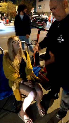 When the wrong girl gets hypnotized 😳😱🤣 #hypnosis #hypnose #hypnotized #foryou #fyp #viral