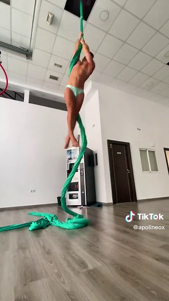 Aerial silks #aerial #aerialsilks #telasaereas #turquesa #torqouise #sukrew #lanadelrey