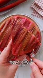 Gluten-free rhubarb upside down cake 🤤🫶 Soft, buttery vanilla sponge and a layer of juicy, sweet-tart rhubarb – and it's super easy to make, it's really a fail-proof recipe!! [GLUTEN-FREE] Recipe: https://theloopywhisk.com/2025/04/26/gluten-free-rhubarb-upside-down-cake/ #rhubarb #cake #vanillacake #upsidedowncake #glutenfree #baking #dessert #recipe | The Loopy Whisk