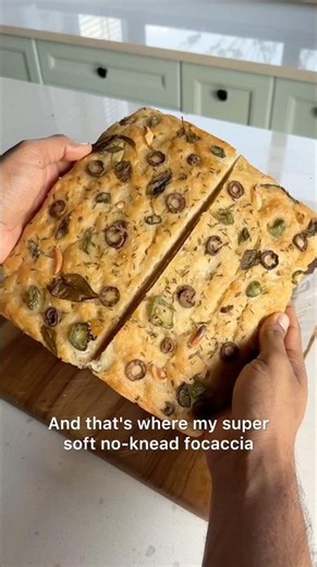 Best ever No knead Eggless focaccia bread recipe 😍🤤 Baking bread! #shorts
