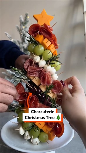 Charcuterie christmas tree 🎄 | Twisted