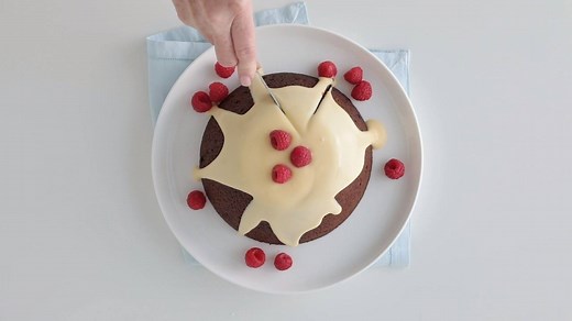 Pauls Custard chocolate = dessert goals. Here’s the perfect recipe to satisfy all of your sweet cravings this Winter – a Custard Self-Saucing Cake Bombe! #PaulsCustardCombos | Pauls Dairy