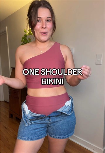 One shoulder bikini! #bikini #oneshoulderswimsuit #highwaistedbikinis #swimsuit #flatteringswimwear