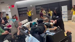 Greg Pattillo of Project Trio took an energetic approach to Conducting Time during today’s Music for Autism concert, and our audience members loved it! | Music for Autism