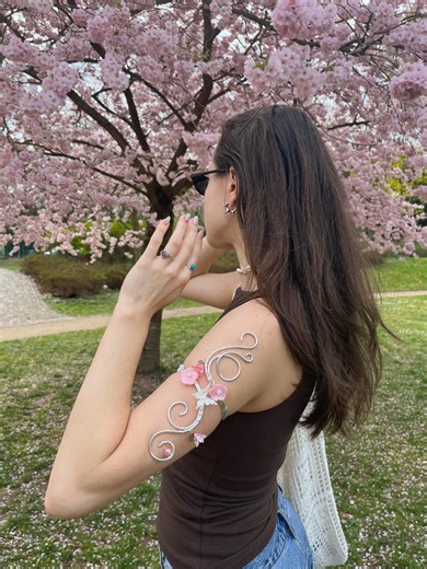 Elven Upper Arm Cuff Adorned With Pearls and Flowers // Silver Bangle // Upper Arm Jewelry // Arm Cuff Wire Floral Fairycore Filigree - Etsy