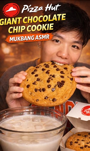 Pizza Hut giant chocolate chip cookie mukbang ASMR