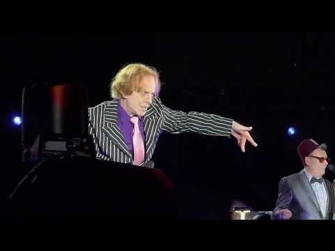 The Nightmare Before Christmas Live Concert to Film, Danny Elfman performs Oogie Boogie’s Song 2021