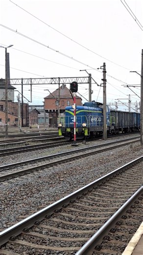 #sm42 - 872 #pkpcargo z węglarkami #freighttrain #gniezno #train #pociąg #railway #trainspotting