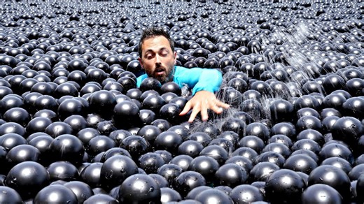 10,000 shade balls filled a pool – seconds later, he couldn’t swim