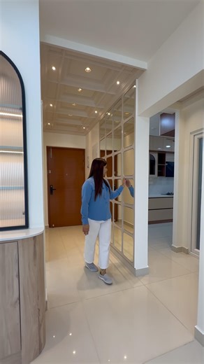 Entrance Foyer Mirror Design | Arch Shapes & Elegant Ceiling Details #foyerdesign #interiordesign