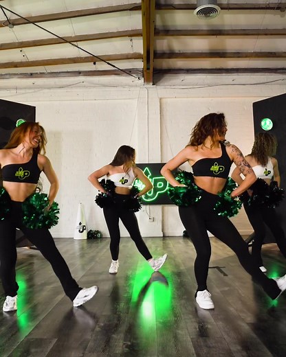 Learn Fun Pom Routine Inspired by Beyoncé