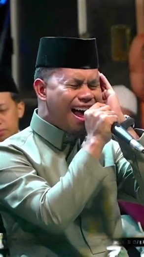 Feri Firmansyah on Instagram‎: "Penampilan Ustadz H Syamsuri Firdaus, S.Hum., M.Ag. dalam acara Haflah Akhirussanah Madin At-Tabiin Orrif Kepundung pada hari Selasa, 03 Februari 2026 Qori : Ust H Syamsuri Firdaus Tag : Ust @syamsurifir --- ✨ بِسْمِ اللهِ الرَّحْمٰنِ الرَّحِيْمِ ✨ Selamat datang di Account Official Lovers Syamsuri Firdaus! 📖 "Sebaik-baik kalian adalah yang belajar Al-Qur’an dan mengajarkannya" 📖 —HR. Bukhari Ikuti dan dapatkan inspirasi dari lantunan indah ayat-ayat suci Al-Qur