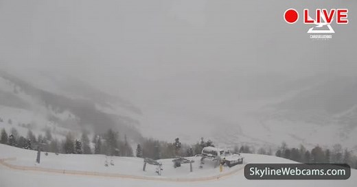 【LIVE】 Webcam Livigno - Carosello 3000 | SkylineWebcams