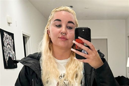 Amanda Bynes Releases EDM-Inspired Song 'Girlfriend,' Her First Track in 4 Years