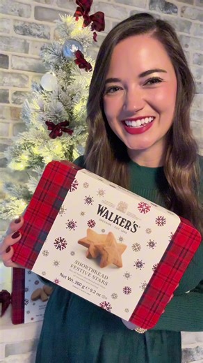 Our Festive Tins are available on our website! Inside you’ll find our iconic all-butter shortbread, the same melt-in-your-mouth recipe we’ve been baking in the Highlands of Scotland for over 127 years. @holleyinthekitchen #walkers #holiday #festive #holidaygift #walkersshortbread