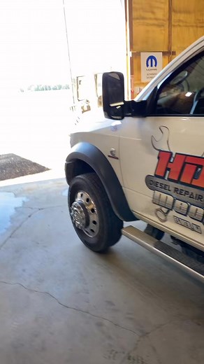 #freestuff #NASCAR #NFLSunday #freeitems #TransportationProvided #freetogoodhome #FitnessEquipment #curbsidepickup #trading #sticker #fblifestylee | Dakota Hoffman