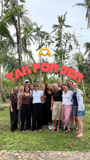 Vennepunkt - dit alternativ til den klassiske grupperejse 🌴 on Instagram: "Er det for meget Anna’nas i egen juice?⤵️ Absurd mange gange er “Anna” blevet sunget – og været soundtracket til stille morgener, sene aftener, dybe snakke, latter, sårbarhed og fællesskab. En sang, der nu for altid vil minde os om en meningsfuld rejse, sammen. Campen er slut, og vi har vinket farvel til en flok helt unikke mennesker. 10 deltagere, der mødte op med åbenhed og nysgerrighed! For os tre stiftere af Vennepun