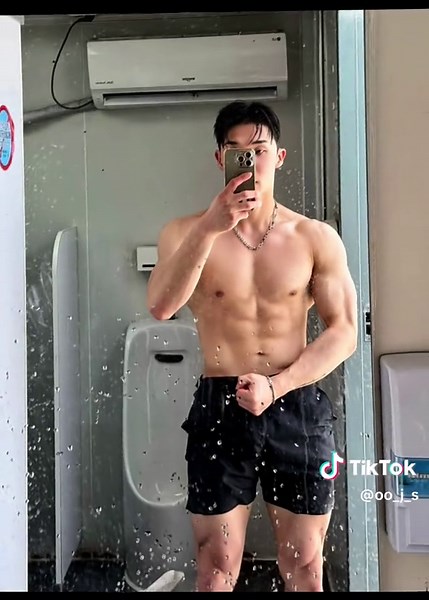 Swim Fun in Hot Weather: Korean Style 🌞