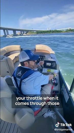 Bridge Marina Rough Water Boating How-To: Encountering Waves in a Pontoon