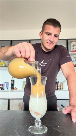 🥤 Bueno-flavored iced coffee 😍☕️The taste of your favorite ice cream in one drink! 🤎