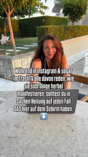 Viele fragen sich: Kann man Gesundheit manifestieren oder visualisieren ? Meine Antwort: Jein. Visualisierung & Manifestation sind Tools welche du am besten: Nicht überschätzt. Nicht unterschätzt. Wenn du dir dein gesundes Ich vorstellst, richtest du deine Handlungen oft automatisch daran aus. Mehr Bewegung Bessere Routinen Weniger Stress Manifestation heilt aber keinen Nährstoffmangel Kein Darmproblem Keine Dysbiose Keine chronische Entzündung Dafür brauchst du Biochemie Dafür brauchst du Ernäh