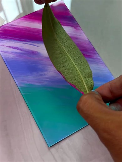 Technique for Beautiful Leaf Art on Glass