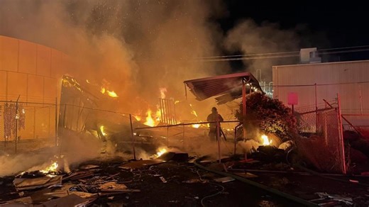 Firefighters contain Modesto commercial blaze, prevent spread to pallet yard
