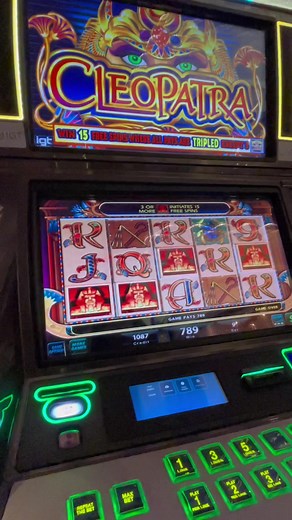 4 scatters on Cleopatra! #cleopatra#slots#mamacipslots#mamacip#casino#gambling#fyp