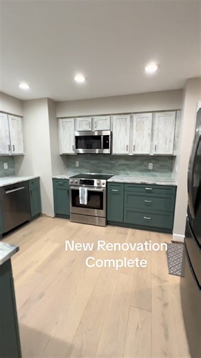 Stunning new custom refacing kitchen project complete! Contact us to learn more #newkitchen #kitchenhacks #kitchendesign #kitchengadgets #kitchenorganization #kitcheninspo #refacing @Kitchen Tune-Up Milford CT