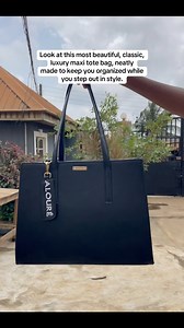 FEATURES 📍 📌Maxi tote bag (Fits 15” laptop) 📌Padded laptop compartment 📌Interior Double Slip pocket 📌Interior zipper pocket 📌Trolley sleeve with zipper pocket 📌Top Recessed zipper closure for security Price: N37,000 Name tag customization: N3000 (Optional) #mekaposh #madeinnigeria #bagmakersinlagos #fyp #nigeriabagmaker #maxitote #maxitotebagsinlagos #bags #maxitotebagsinlagos #fypシ゚ #virałpost | Meka Juliet Daudu