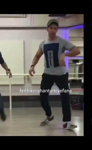 Hrithik Roshan Dance practice !!