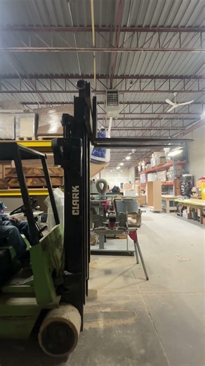 Clark forklift Video