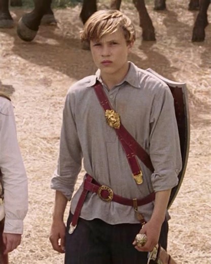 The moment Peter realized who was REALLY in charge 👑🦁 (Narnia)