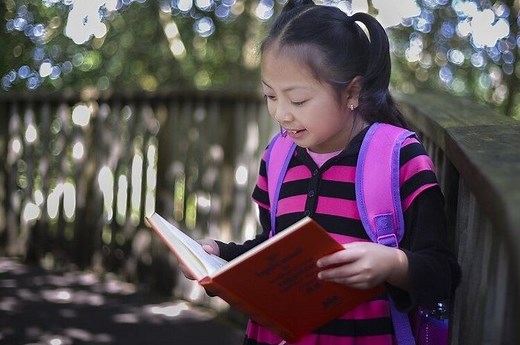 Persamaan dan Perbedaan dari Hikayat dan Cerpen dalam Sebuah Buku - Bobo