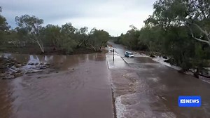 Authorities warn Alice Springs flash flooding threat isn't over, more Central Australian rain predicted