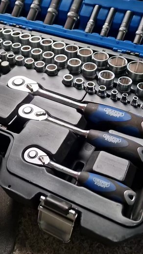 Socket Saturday 🔩 Who's in the garage today? #DraperTools #SocketSet #GarageGoals #MechanicsTools | Draper Tools