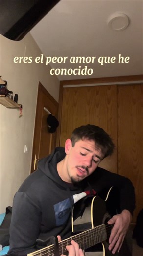 Un cachito de “Ex de verdad” de Ha*Ash un poquito a mi manera 🎵 #guitarra #musica