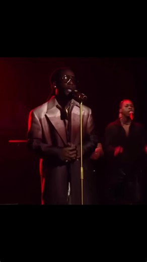 🇳🇬 𝙀𝙉𝙏𝙀𝙍𝙏𝘼𝙄𝙉𝙈𝙀𝙉𝙏 𝘿𝘼𝙄𝙇𝙔 | Burna Boy’s live performance of “Love” & “Update” on The Tonight Show Starring Jimmy Fallon. 🔥🦍 | Instagram