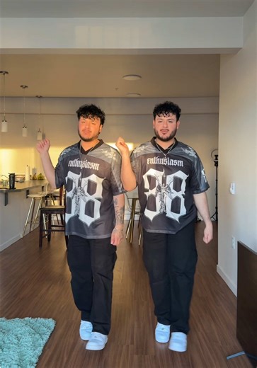 Tus gemelos favoritos! 😌❤️ @Leo Ibarra 🤍 #gemelos #tribalmonterrey #mienteme #twins #tribal