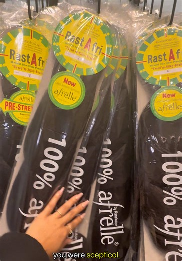 Word on the street is there’s a new 24hr Braid & Takedown Lounge in town👑❤️✨ BOOK ASAP to lock in your Feb appointment & DOUBLE UP to get $25 off each in Feb! 🔗👆🏾 #braider #inglewoodbraider #inglewood #braidersontiktok #erosheairbeauty