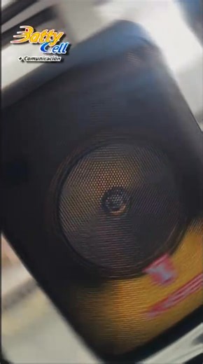 🔊 ¡POTENCIA Y DIVERSIÓN CON KAISER! 🔊 Con las bocinas KAISER MSA-0108 y KSW-7006 lleva tu música a cualquier lugar y arma el ambiente perfecto 🎶😎 ✨ Funciones: ✅ Sonido potente y claro ✅ Conectividad Bluetooth 📲 ✅ Entradas USB y Micro SD ✅ Radio FM integrada 📻 ✅ Luces LED que animan la fiesta ✨ ✅ Batería recargable 🔋 ✅ Diseño moderno y fácil de transportar 🎉 Beneficios: 🔹 Ideales para fiestas, reuniones o uso diario 🔹 Música sin cables y fácil conexión con tu celular 🔹 Excelente volume